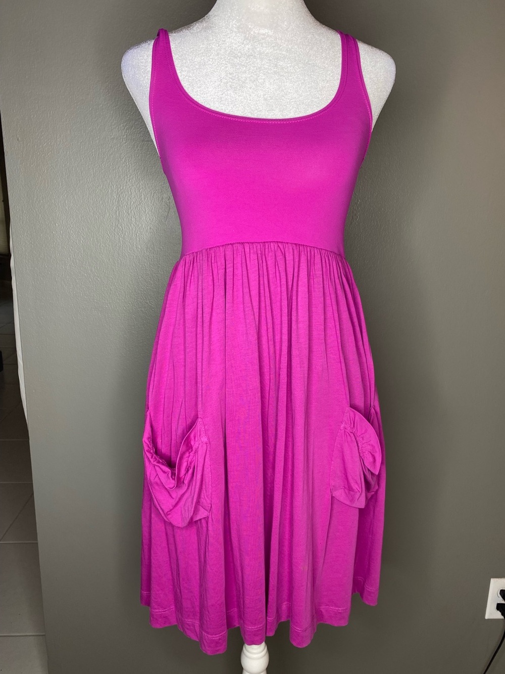 NWOT! Theory Fuchsia Sleeveless Scoop Neck Pocket Jersey Knit Dress - One Size